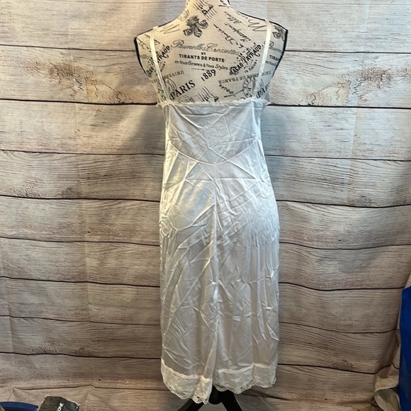 Vintage Kayser Full Body Slip White Pink Rosette Size 34 Made in USA - Picture 8 of 10